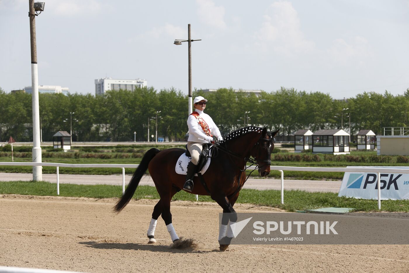 Summer racing season opens at Central Moscow Hippodrome