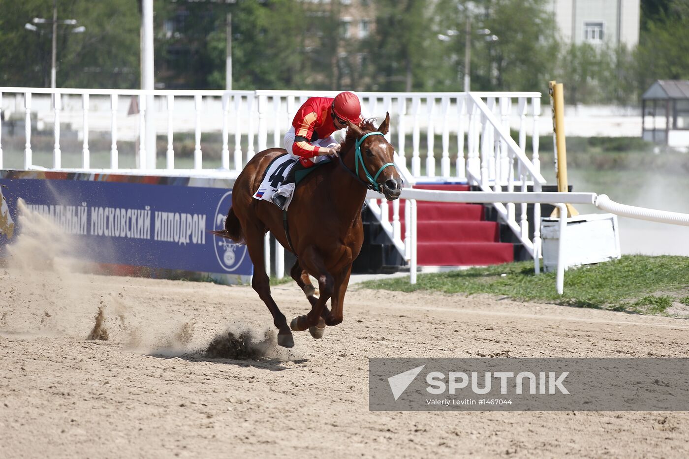 Summer racing season opens at Central Moscow Hippodrome