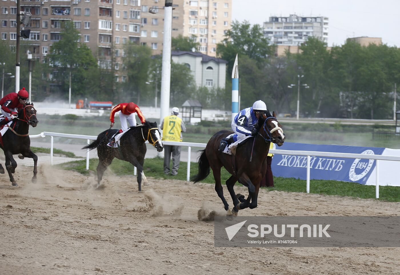 Summer racing season opens at Central Moscow Hippodrome