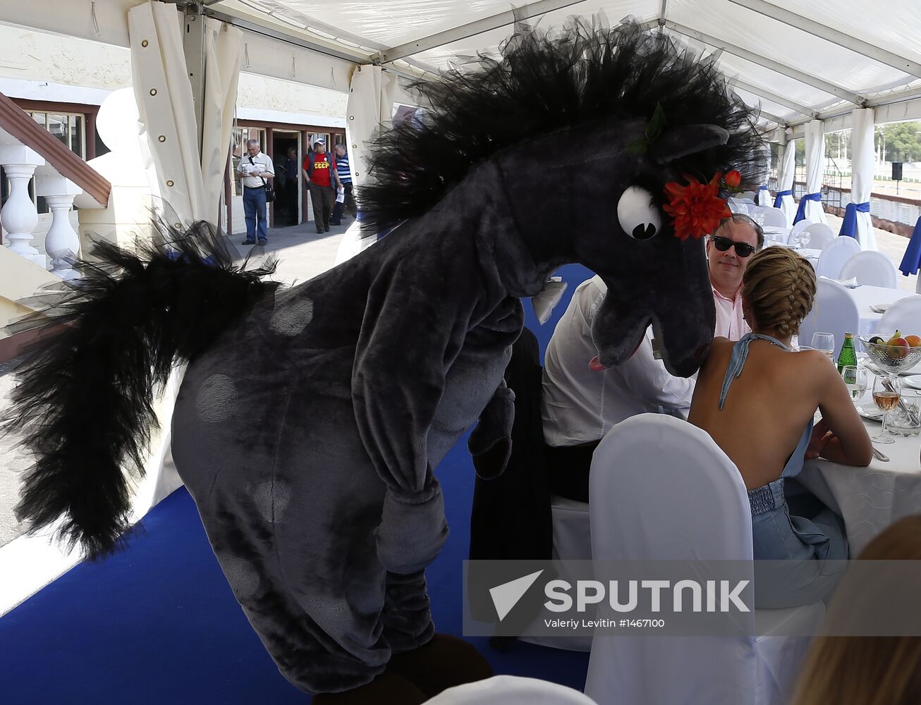 Summer racing season opens at Central Moscow Hippodrome