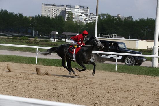 Summer racing season opens at Central Moscow Hippodrome