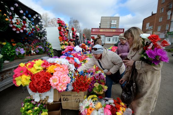 Visiting cemetery on Radonitsa Day