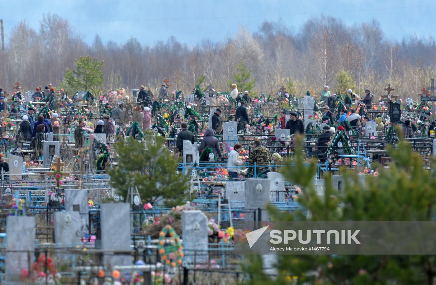 Visiting cemetery on Radonitsa Day