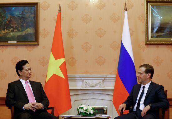 Dmitry Mevedev has talks with Nguyen Tan Dung