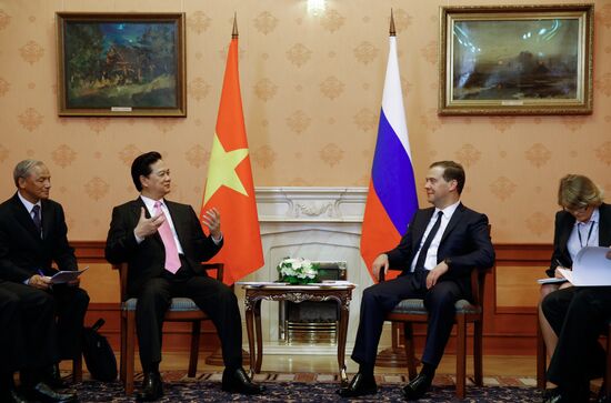Dmitry Mevedev has talks with Nguyen Tan Dung