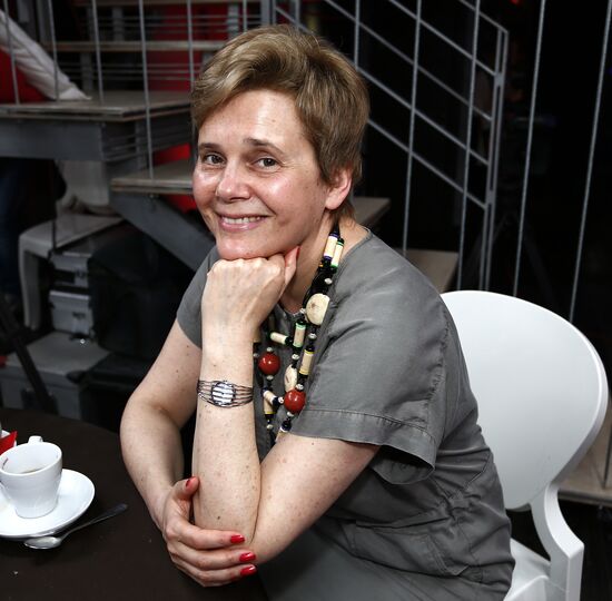 Live broadcast of Fair Gentleman newsical