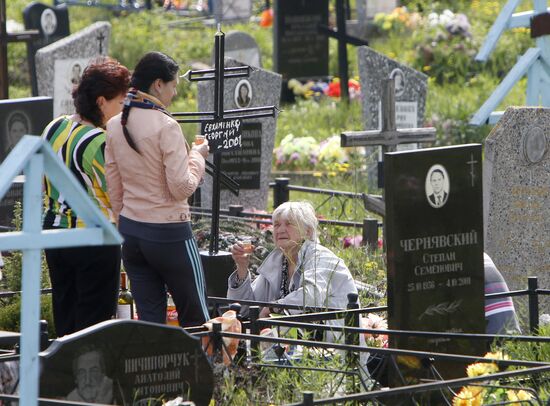 Visiting cemetery on Radonitsa Day