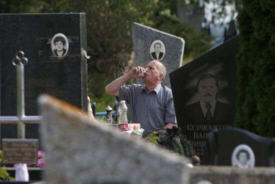 Visiting cemetery on Radonitsa Day