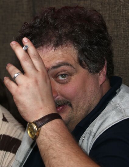 Live broadcast of Fair Gentleman newsical