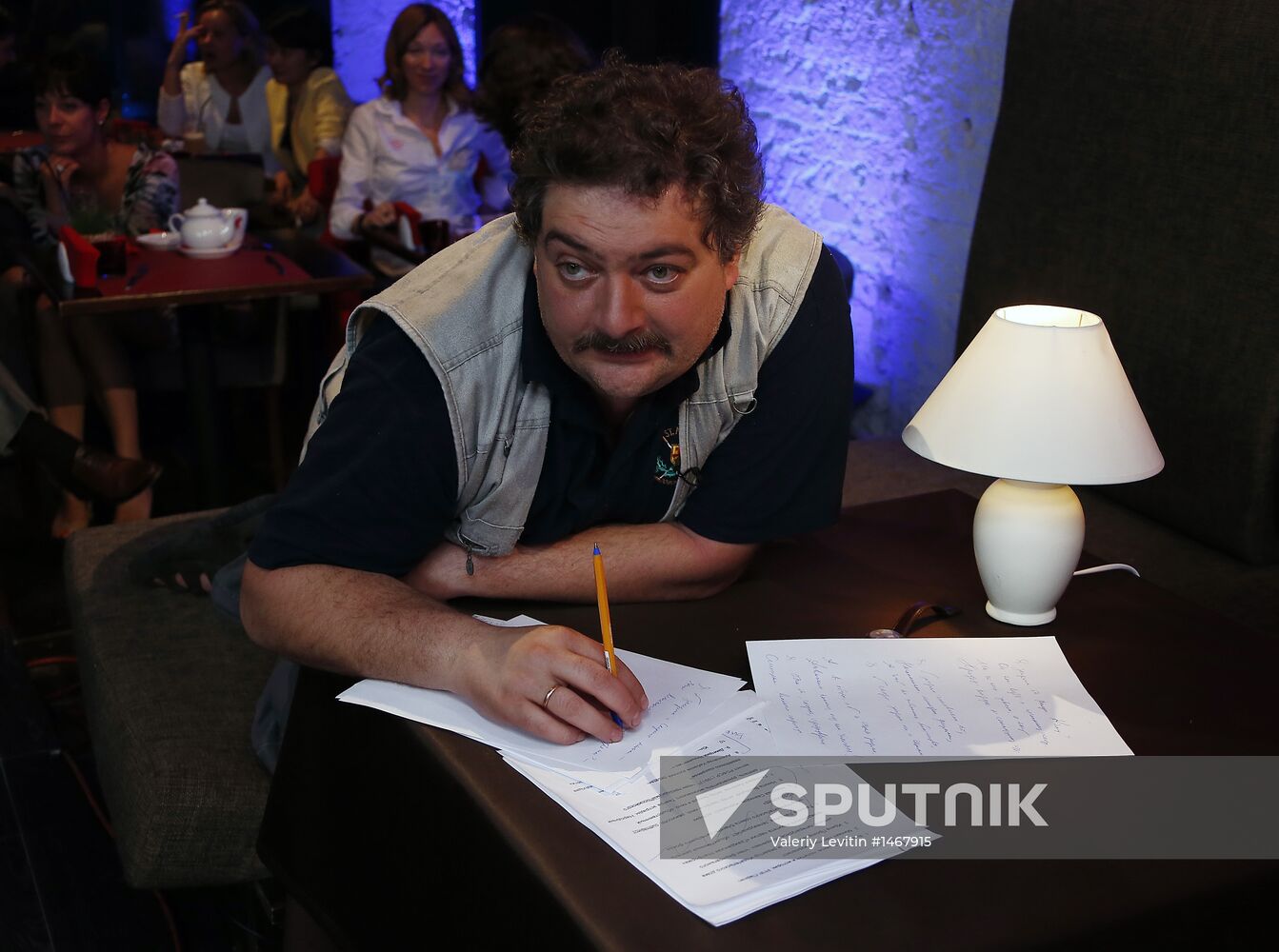 Live broadcast of Fair Gentleman newsical