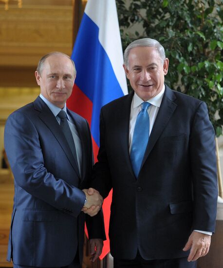 Vladimir Putin meets with Benjamin Netanyahu in Sochi