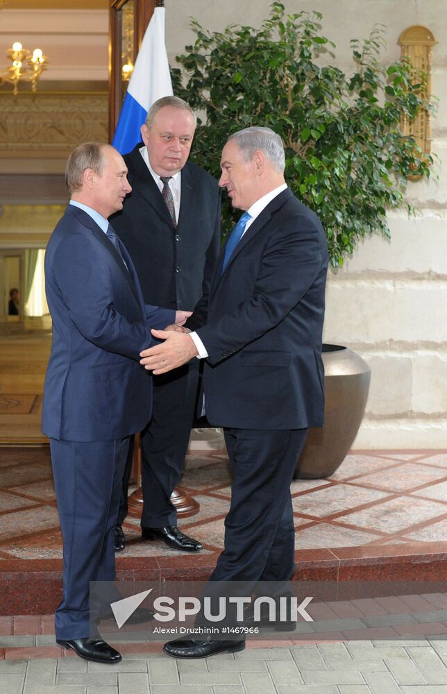 Vladimir Putin meets with Benjamin Netanyahu in Sochi