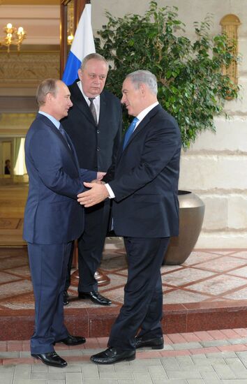 Vladimir Putin meets with Benjamin Netanyahu in Sochi