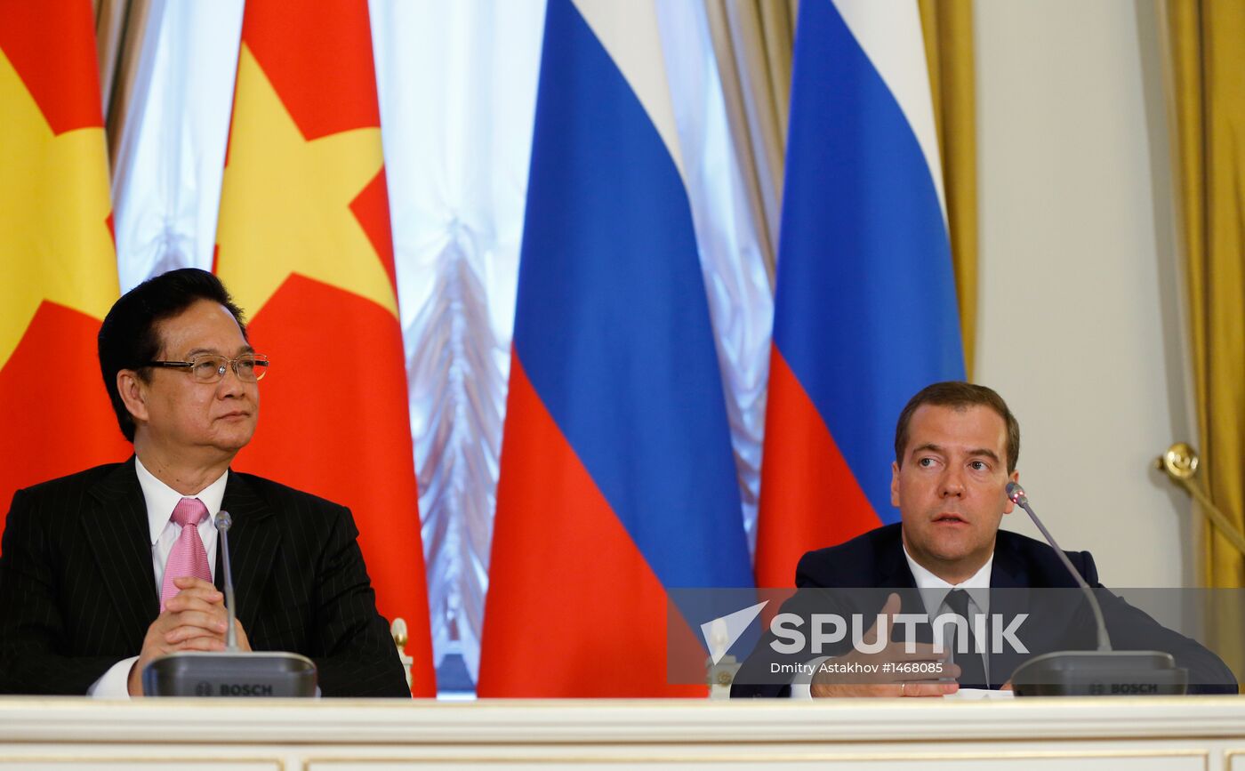 Dmitry Mevedev has talks with Nguyen Tan Dung