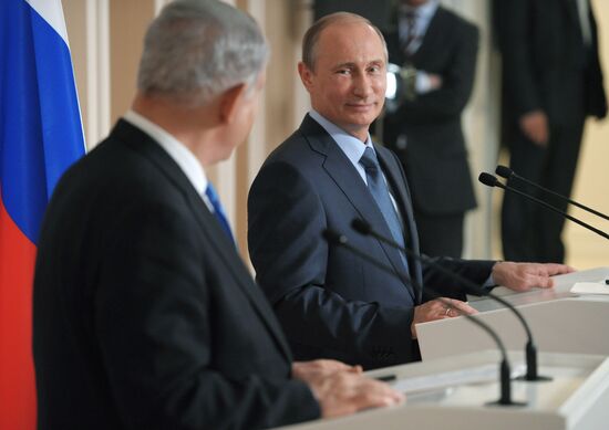 Vladimir Putin meets with Benjamin Netanyahu in Sochi