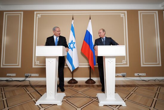 Vladimir Putin meets with Benjamin Netanyahu in Sochi