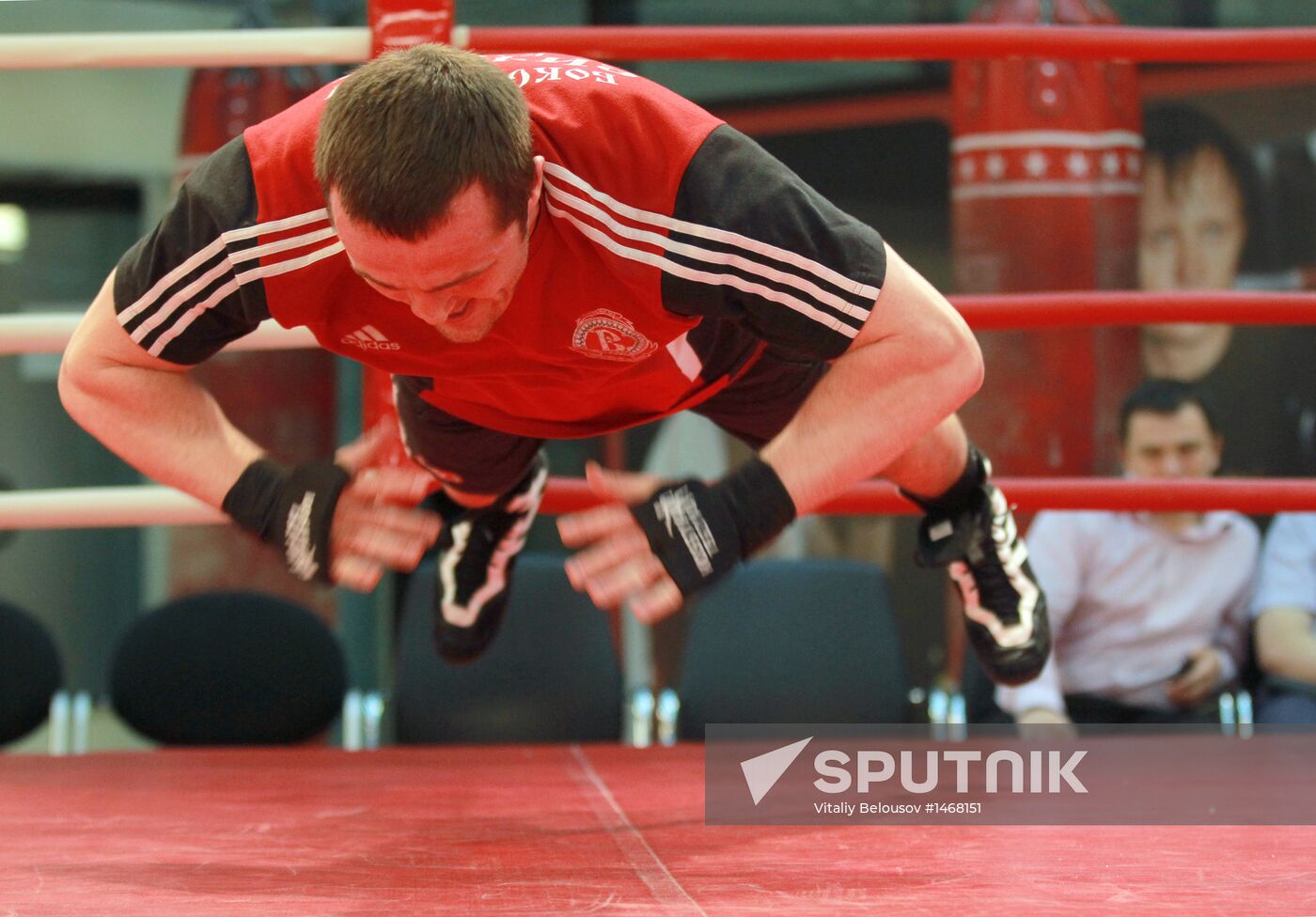 Boxing. D.Lebedev and G.Jones hold open training session