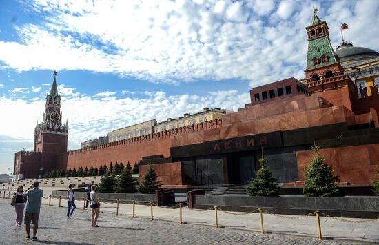 Lenin's Mausoleum opens after reconstruction