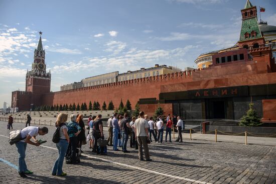 Lenin's Mausoleum opens after reconstruction