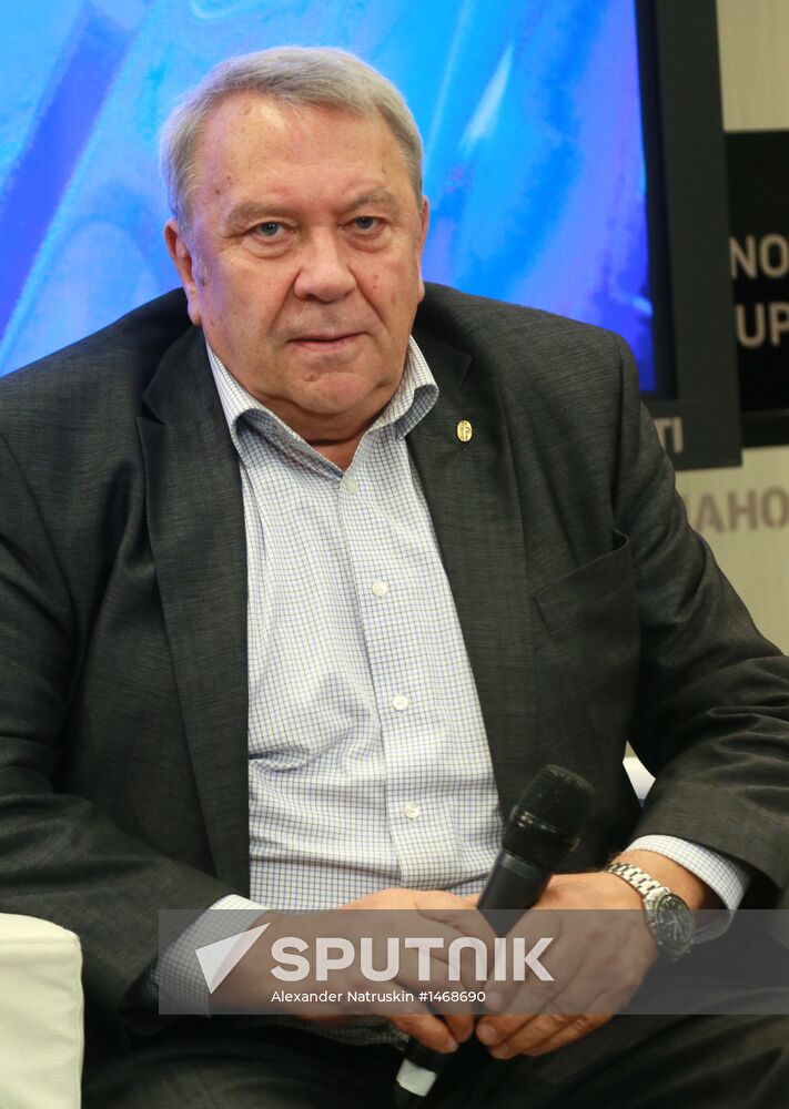 News conference with Vladimir Fortov
