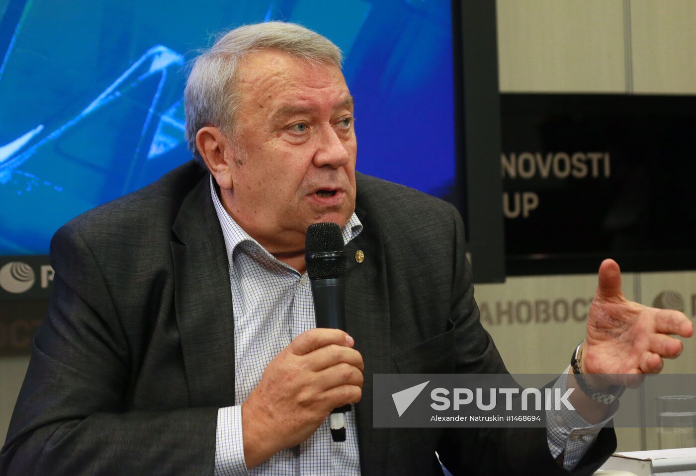 News conference with Vladimir Fortov