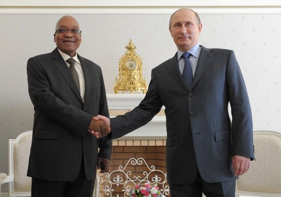 Vladimir Putin meets with Jacob Zuma