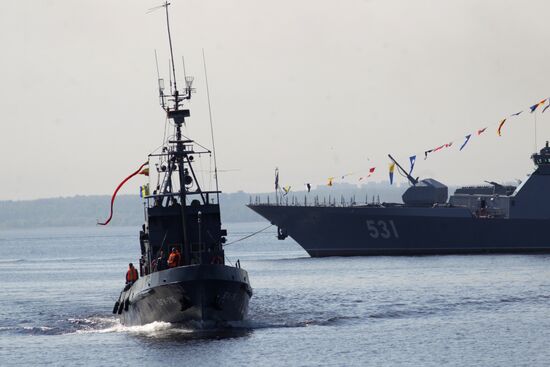 Rehearsing naval parade in Kronstadt