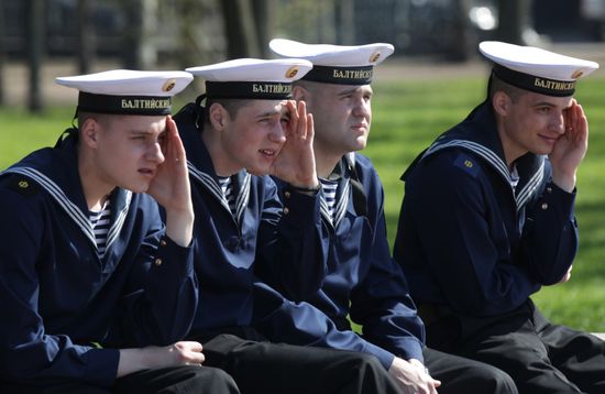 Rehearsing naval parade in Kronstadt