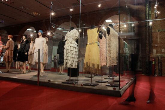 A.Vasilyev's exhibition "Fashion in the Mirror of History"