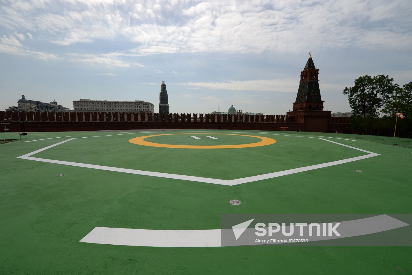 Helicopter pad in Kremlin ready for Russian President's flights