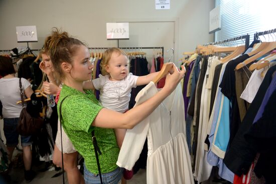 Charity sale of celebrity-owned products