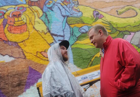 Graffiti painting during Best City in the World Festival