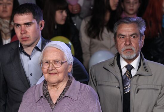 Russia follows Dina Garipova's performance at Eurovision-2013