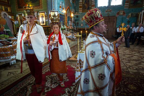 Traditional Hutsul wedding