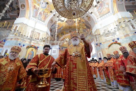 Patriarch Kirill consecrates cathedral in Yekaterinburg