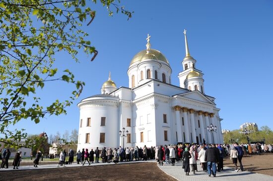 Patriarch Kirill consecrates cathedral in Yekaterinburg