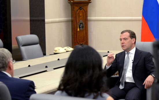 D. Medvedev gives interview to Komsomolskaya Pravda newspaper
