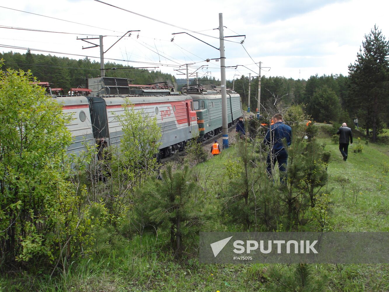 Freight train derails between Zlatoust and Urzhumka