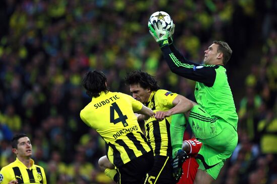 Football Champions League. Borussia vs. Bayern