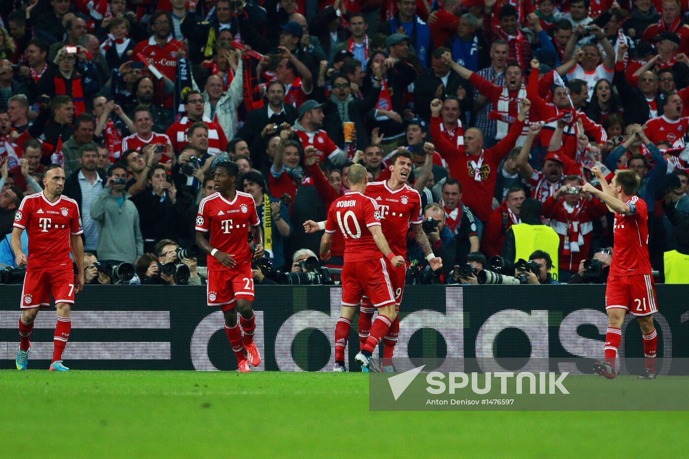 Football Champions League. Borussia vs. Bayern