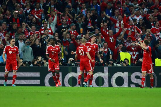 Football Champions League. Borussia vs. Bayern