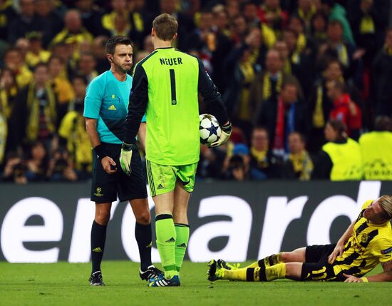 Football Champions League. Borussia vs. Bayern