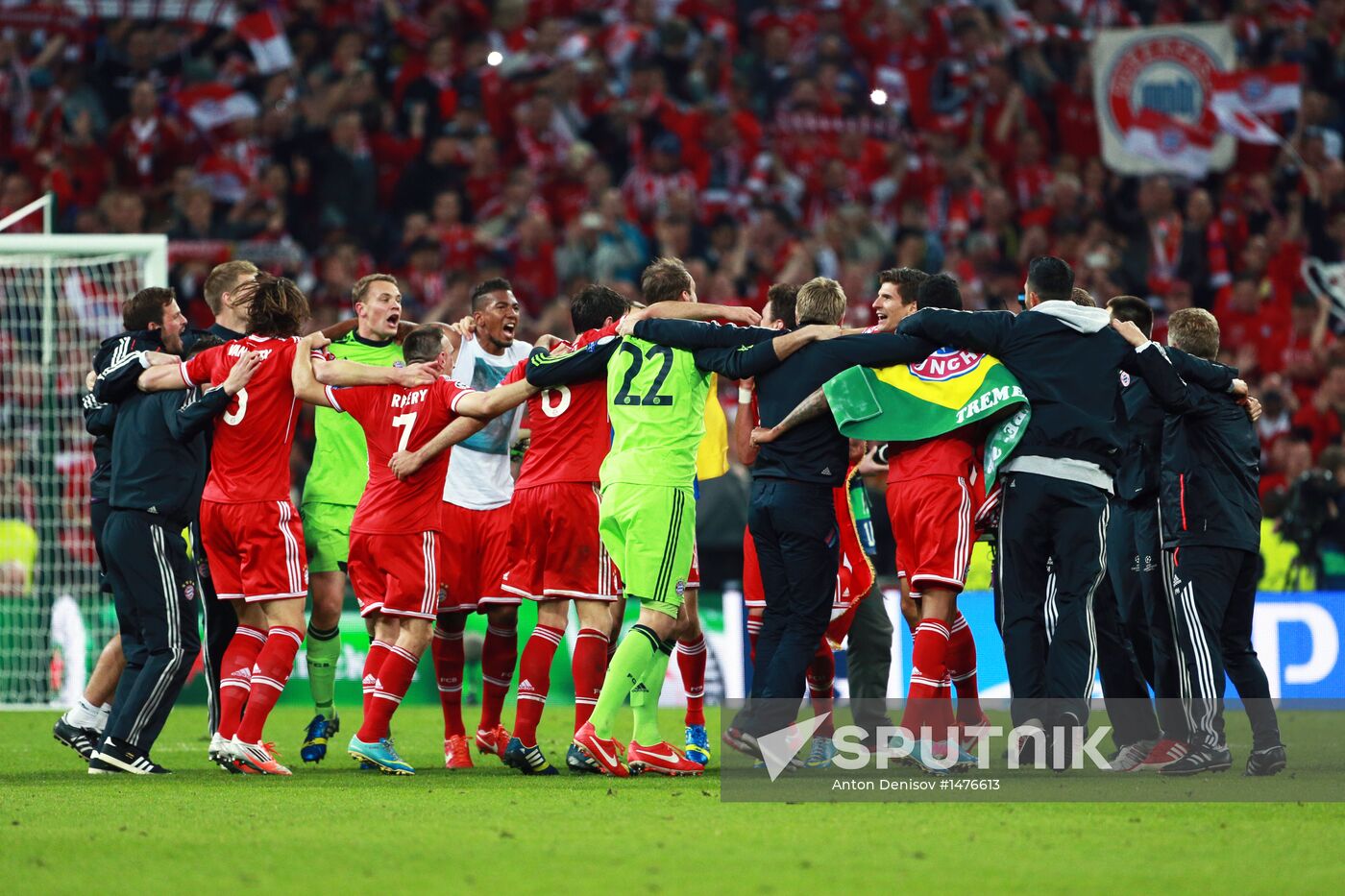 Football Champions League. Borussia vs. Bayern