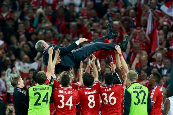 Football Champions League. Borussia vs. Bayern