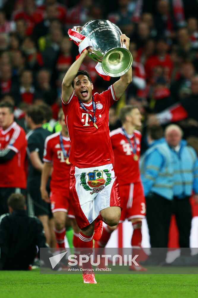 Football Champions League. Borussia vs. Bayern