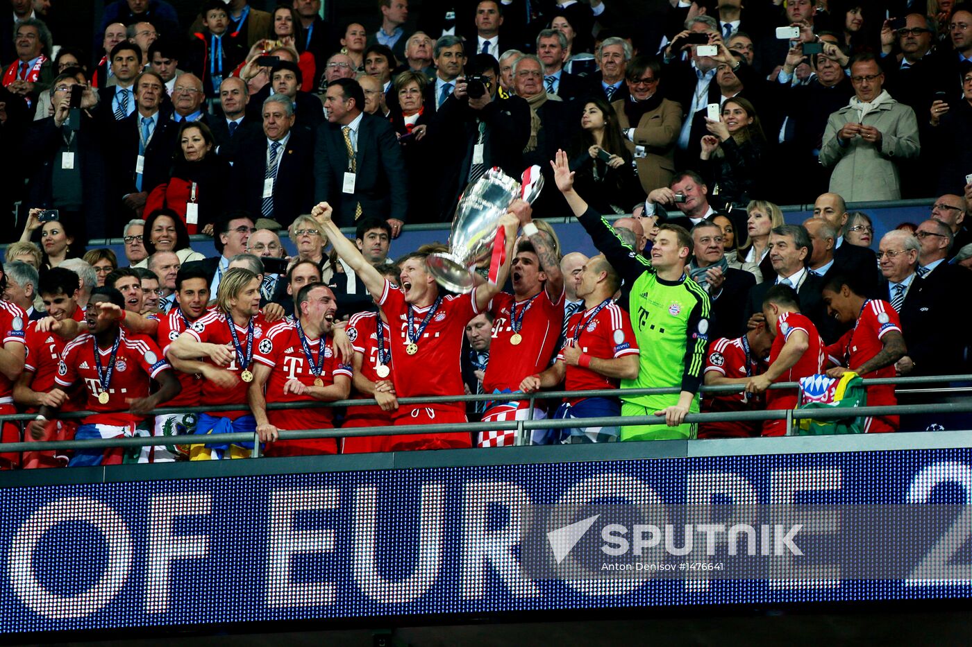 Football Champions League. Borussia vs. Bayern