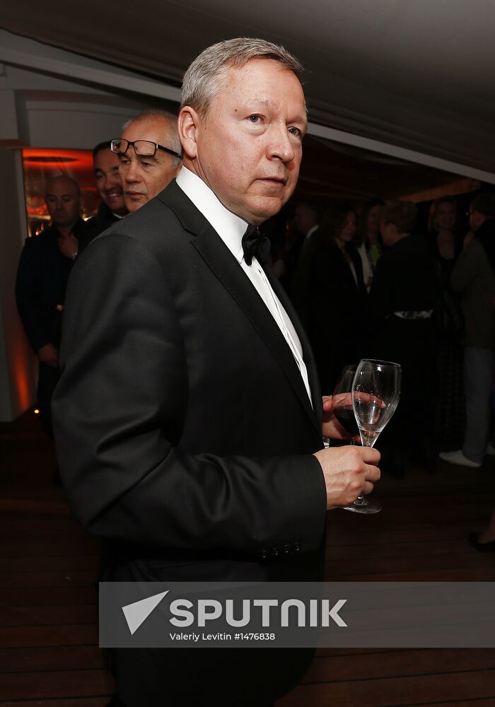 Presentation of International Open World Fund in Cannes