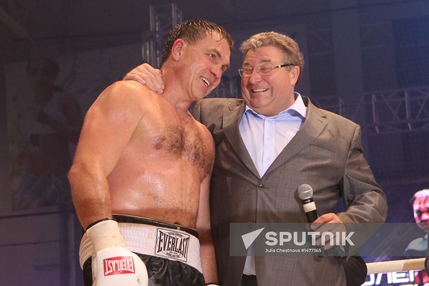 Boxing. Bout between Oleg Maskaev and Jason Gavern