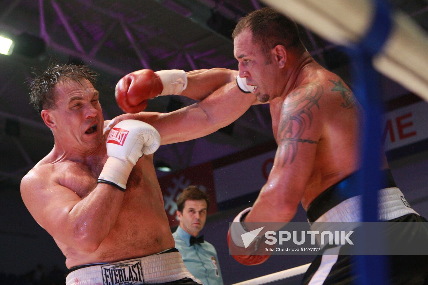 Boxing. Bout between Oleg Maskaev and Jason Gavern