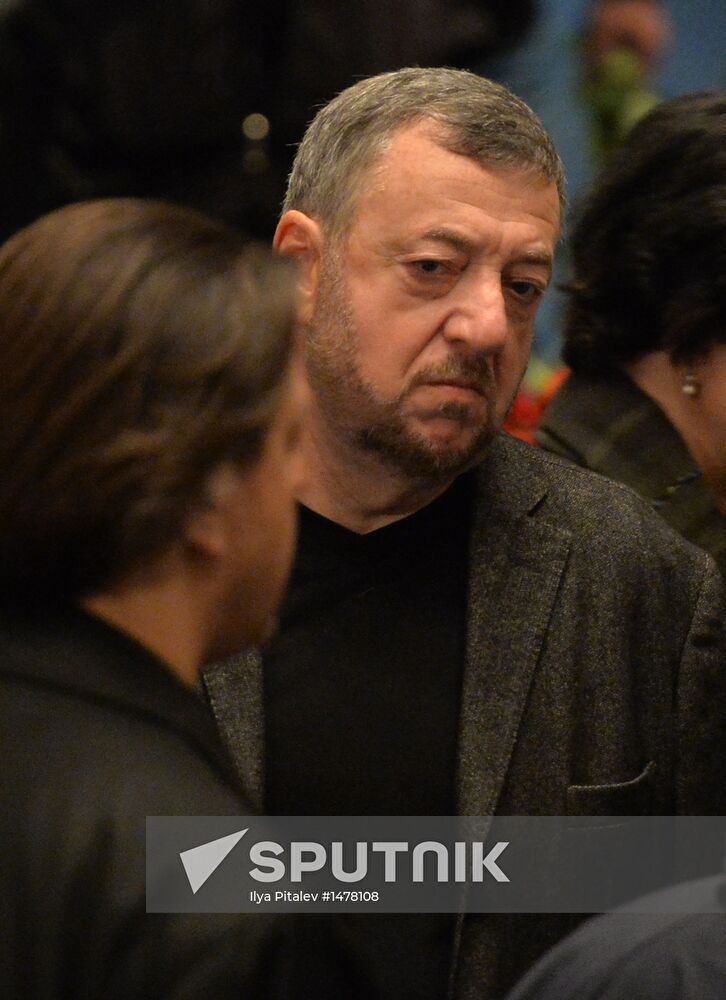 Bidding farewell to Pyotr Todorovsky